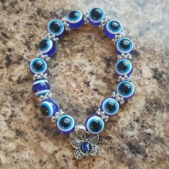❤ Blue Evil Eye Beaded Bracelet with Butterfly Charm - Picture 2 of 5